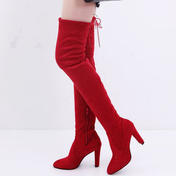 Damen Overknee-Stiefel mit High Heels – Eleganz trifft Power