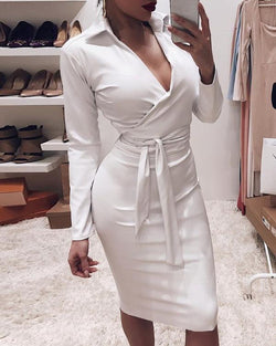 PU Lederkleid mit V-Ausschnitt – Sexy & Figurbetont