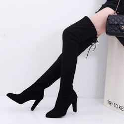 Damen Overknee-Stiefel mit High Heels – Eleganz trifft Power