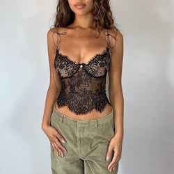 Sexy Lace Crop Top – Verführerisch & Selbstbewusst