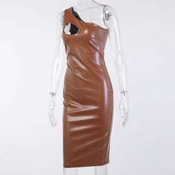 Elegantes Slim-Fit PU-Kleid mit schrägem Schulterdesign