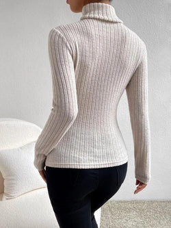 Feinstrick Oberteil mit Rollkragen &amp; V-Ausschnitt – Hollow Stripe Design